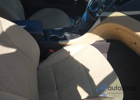 2013 Hyundai Sonata Gls z USA, uszkodzony, nr VIN 5NPEB4AC7DH622586